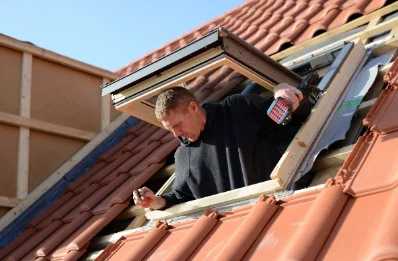Pose de fenêtres de toit Velux à Bordezac
